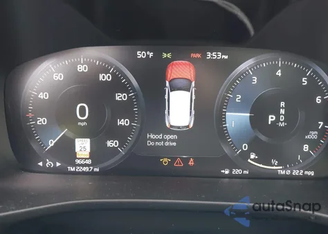 2019 Volvo Xc40 T5 Momentum z USA, uszkodzony, nr VIN YV4162UK6K2140990